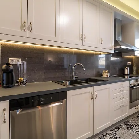 Comfortable And Spacious 2 Bdr Apt Athens Exterior photo