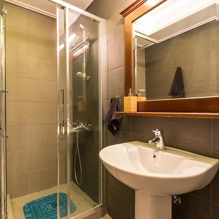Comfortable And Spacious 2 Bdr Apt Athens Exterior photo